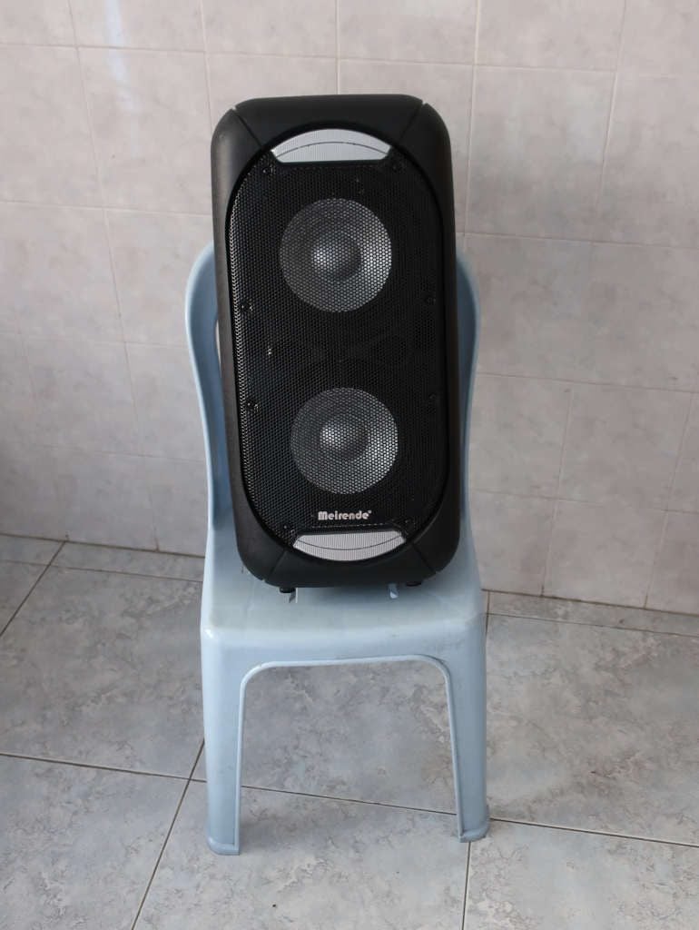 PA speaker as a white noise speaker